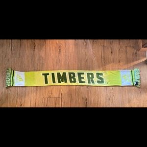 Portland Timbers scarf, with pockets!
